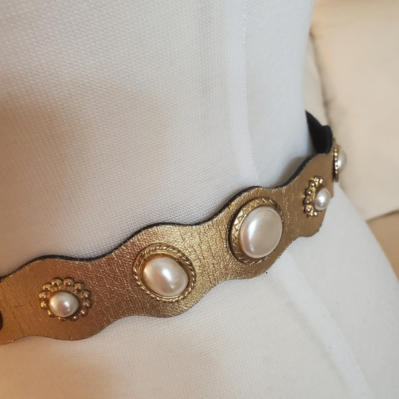 Pearl Embellished Belt - Picture 4 of 8